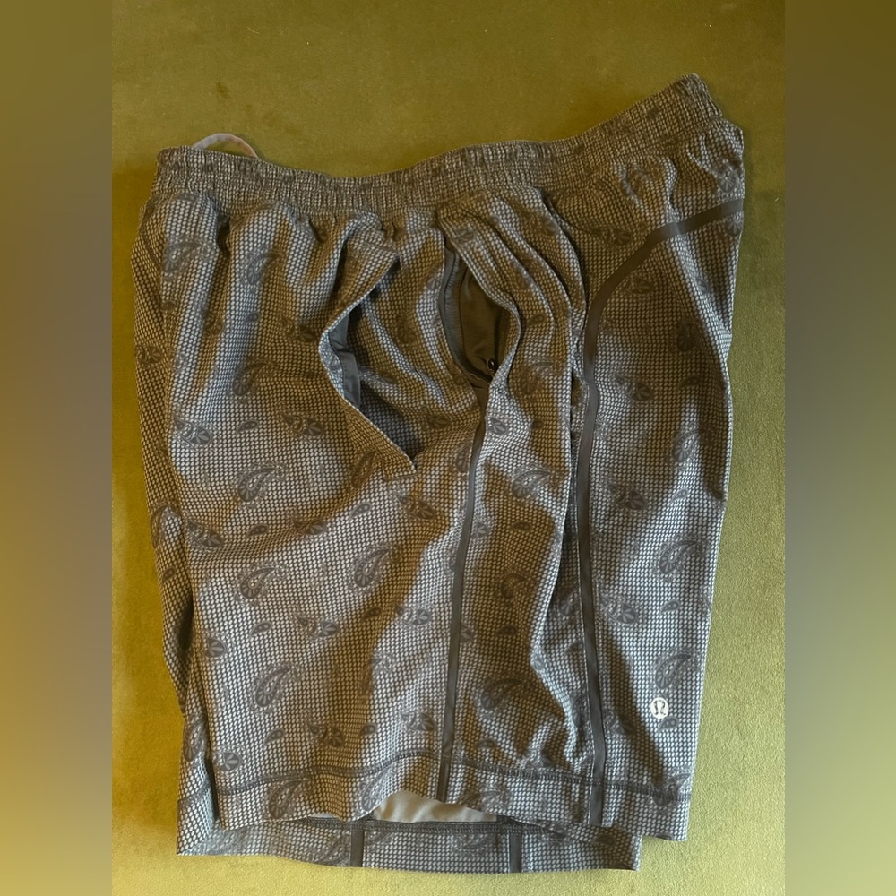 Pattern shorts - Picture 4 of 6
